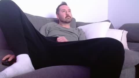 uncutslut69 online show from April 7, 2026, 2:12 am