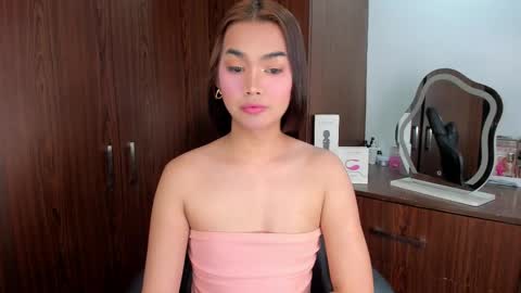 Lily online show from December 21, 2025, 3:02 am