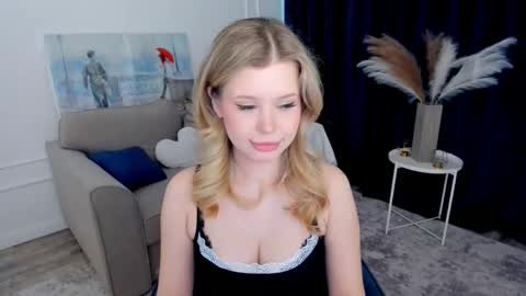 Snapshot of unforgettablalice chatting on April 25, 2026, 4:59 am Alice online show from April 25, 2026, 4:59 am