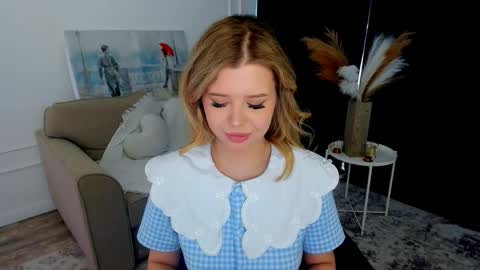 Snapshot of unforgettablalice chatting on May 27, 2026, 4:31 am Alice online show from May 27, 2026, 4:31 am