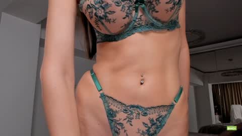 Snapshot of unforgettable_s chatting on March 11, 2025, 8:31 pm Silvia online show from March 11, 2025, 8:31 pm