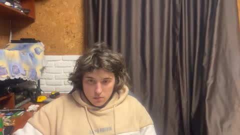 Anri online show from December 16, 2025, 10:59 pm