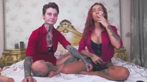 Snapshot of unholyangels_ chatting on October 17, 2025, 10:45 pm Selenna And Kenny online show from October 17, 2025, 10:45 pm