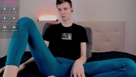 Kyle online show from November 14, 2025, 1:43 pm