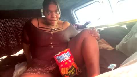 Snapshot of unistarfire chatting on February 1, 2025, 5:26 pm Uni StarFire online show from February 1, 2025, 5:26 pm