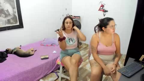 Snapshot of until_wet chatting on March 10, 2026, 11:43 pm Kary and jhoa online show from March 10, 2026, 11:43 pm