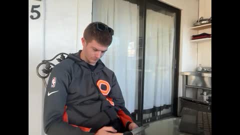 Stepbro online show from March 3, 2025, 2:15 pm