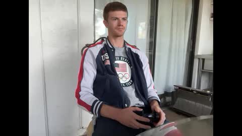 Stepbro online show from March 4, 2025, 1:38 pm