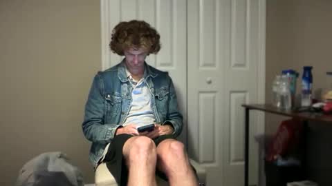 Stepbro online show from October 22, 2025, 11:37 pm