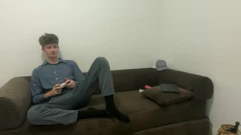 Stepbro online show from April 19, 2026, 6:32 pm