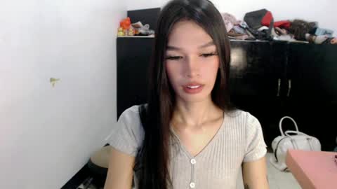 ur_asianbabexxx online show from May 6, 2026, 10:20 am