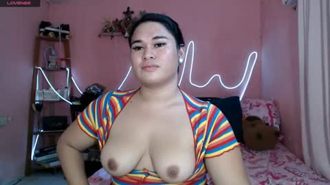 Snapshot of ur_baby_rebbecca chatting on July 19, 2026, 2:48 am SINGLE online show from July 19, 2026, 2:48 am