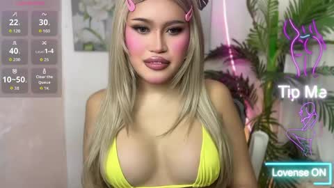 Snapshot of ur_bombshellpatty chatting on May 4, 2026, 6:04 pm ur_bombshellpatty online show from May 4, 2026, 6:04 pm