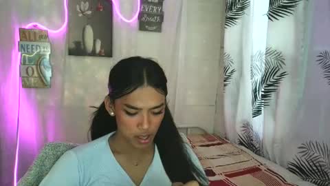 ur_dazzlingmorenaxx online show from April 6, 2026, 3:37 am