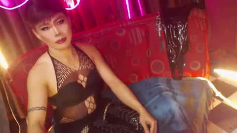 MISS ANNA online show from February 5, 2026, 8:41 am