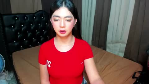 Snapshot of ur_girl_dwalker chatting on June 19, 2026, 7:56 am ur_girl_dwalker online show from June 19, 2026, 7:56 am
