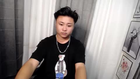 ur_hotguy online show from October 1, 2025, 1:28 pm