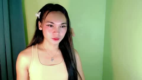 QUEENSY online show from February 24, 2025, 6:36 pm