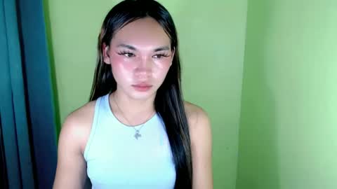 QUEENSY online show from March 1, 2025, 1:00 am