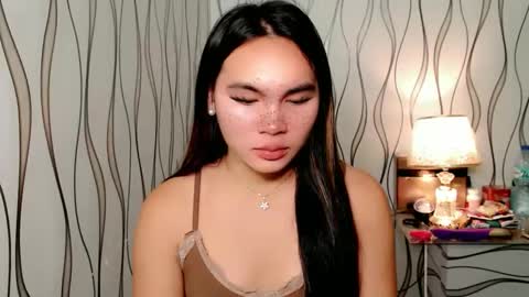 QUEENSY online show from October 5, 2025, 4:33 am