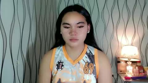 QUEENSY online show from February 5, 2026, 10:47 pm