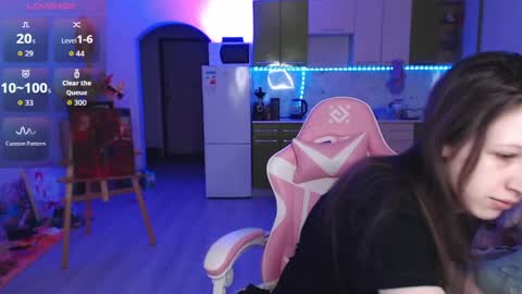 Lera online show from April 19, 2026, 12:59 pm