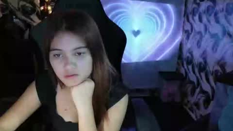 ur_prettyangel online show from May 16, 2026, 2:19 am