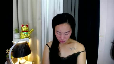 ur_sexy_mommy online show from November 12, 2025, 10:30 pm