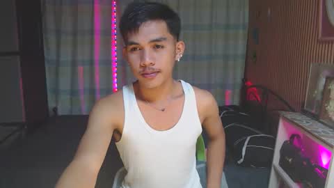 ur_shan21 online show from January 8, 2026, 4:09 pm