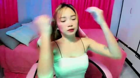 ur_sweetgirl_clarace online show from October 17, 2025, 6:27 am