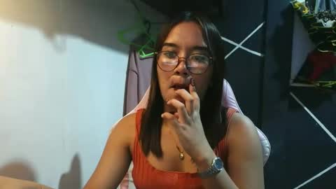 Snapshot of ur_wetwife chatting on November 17, 2025, 1:17 pm ur_wetwife online show from November 17, 2025, 1:17 pm