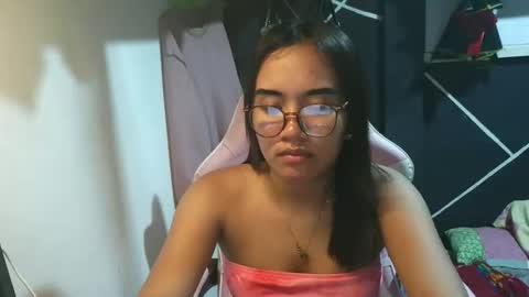 Snapshot of ur_wetwife chatting on December 20, 2025, 2:46 pm ur_wetwife online show from December 20, 2025, 2:46 pm