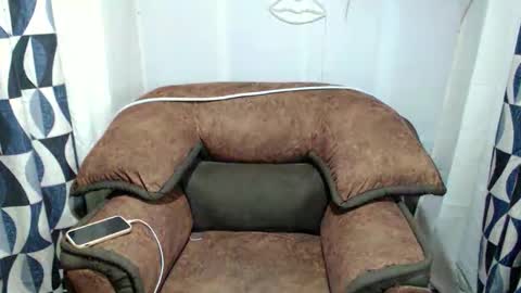 urasian_cassey online show from October 4, 2025, 6:17 pm