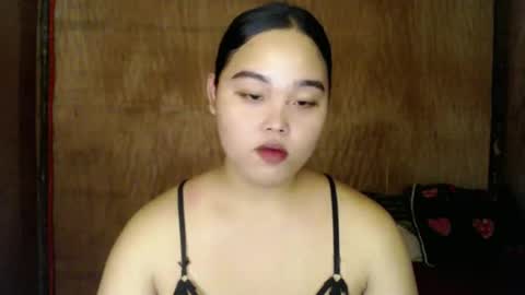 Snapshot of urasian_hotchix69 chatting on December 11, 2024, 8:15 am Lycah online show from December 11, 2024, 8:15 am