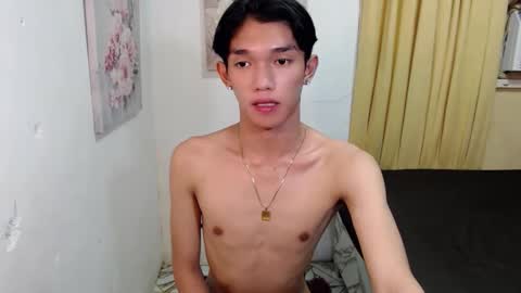 urasian_john20 online show from November 28, 2025, 3:04 pm