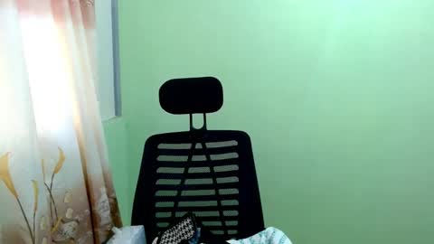 urasian_joy online show from October 12, 2025, 4:22 am