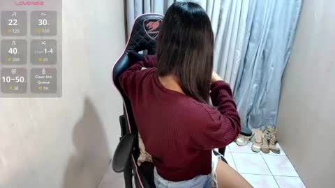 Snapshot of urasian_prettyjane chatting on July 5, 2026, 8:43 am Jane online show from July 5, 2026, 8:43 am