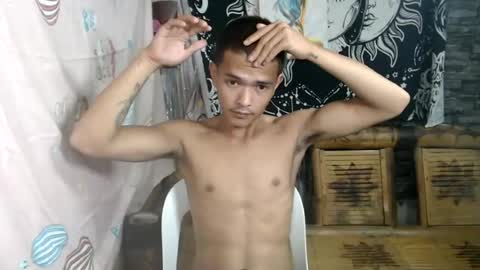 Snapshot of urasian_rey chatting on July 4, 2026, 12:33 pm urasian_rey online show from July 4, 2026, 12:33 pm