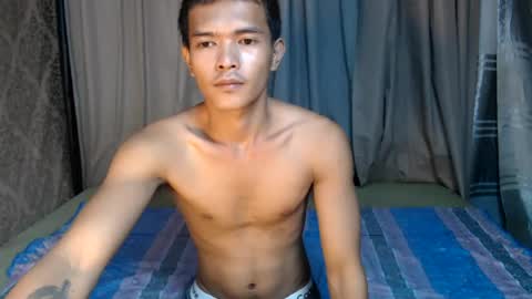 Snapshot of urasian_rey chatting on July 25, 2026, 1:08 pm urasian_rey online show from July 25, 2026, 1:08 pm
