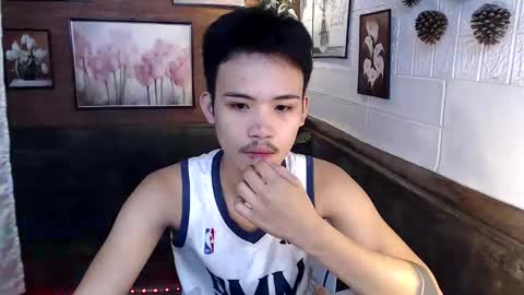 urasiancumboix2 online show from October 9, 2025, 3:32 pm