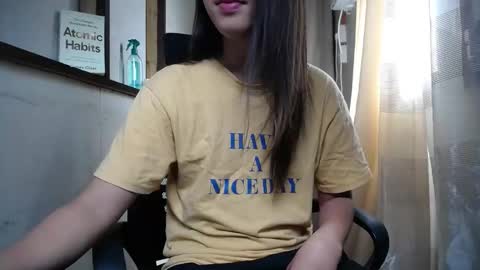 Snapshot of urasiantserika chatting on December 18, 2024, 2:21 am Erika online show from December 18, 2024, 2:21 am