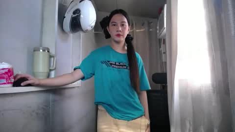 Snapshot of urasiantserika chatting on October 24, 2025, 6:43 am Erika online show from October 24, 2025, 6:43 am