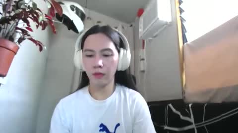 Erika online show from March 18, 2026, 1:42 am