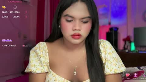 Snapshot of urbabysofia0305 chatting on May 21, 2026, 11:39 am Sofia online show from May 21, 2026, 11:39 am