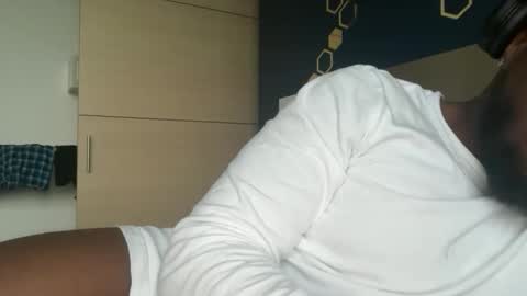 urbandick5 online show from March 27, 2026, 11:21 am