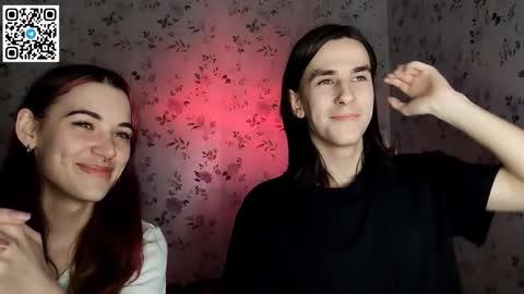 Lisa and Vlad online show from November 28, 2025, 8:44 pm