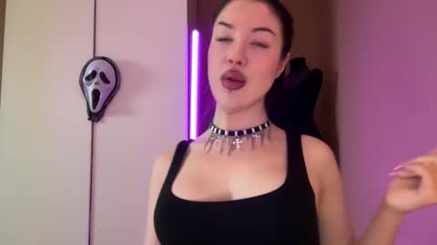 Margo online show from October 31, 2025, 7:20 am