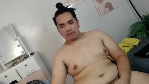 ure_fattytoy143 online show from April 16, 2026, 6:03 am
