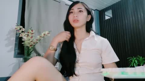 urfave_bbgirl online show from February 5, 2026, 10:42 am