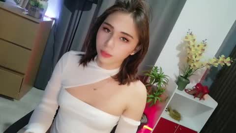 Snapshot of urfave_bbgirl chatting on May 6, 2026, 12:32 pm urfave_bbgirl online show from May 6, 2026, 12:32 pm